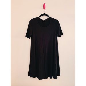 ✨ Forever 21 Black Short Sleeve Trapeze Dress ✨